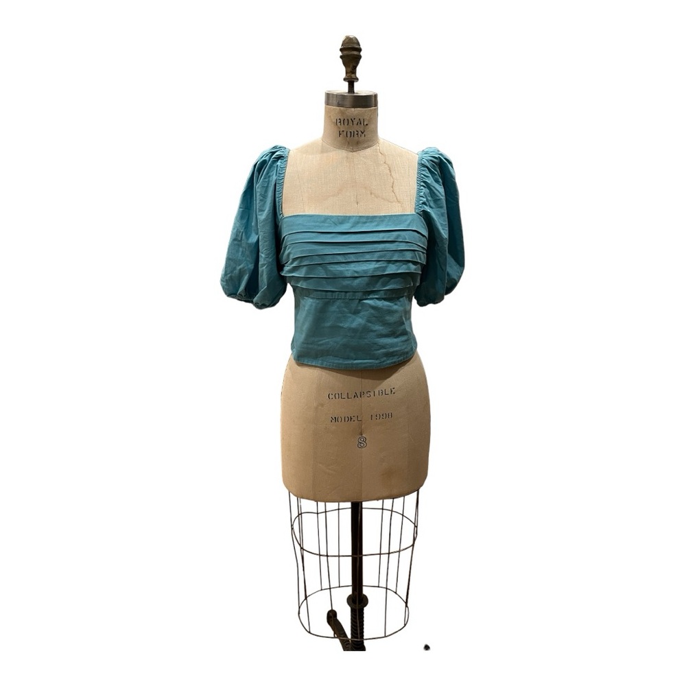 Abercrombie & Fitch - Cropped Peasant Top